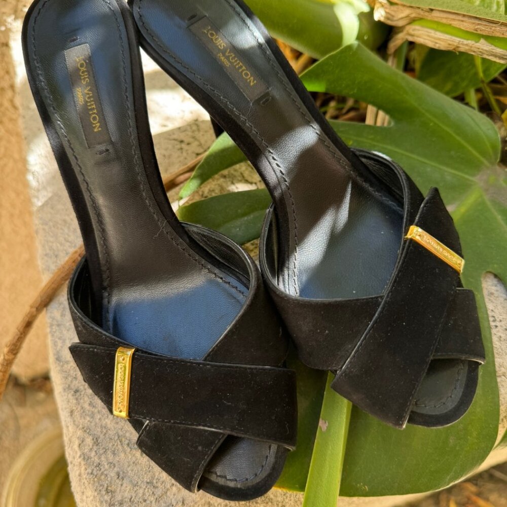 Louis Vuitton Black Suede Cross Strap Slides Sandals Size 35 1/2 - Picture 1 of 15